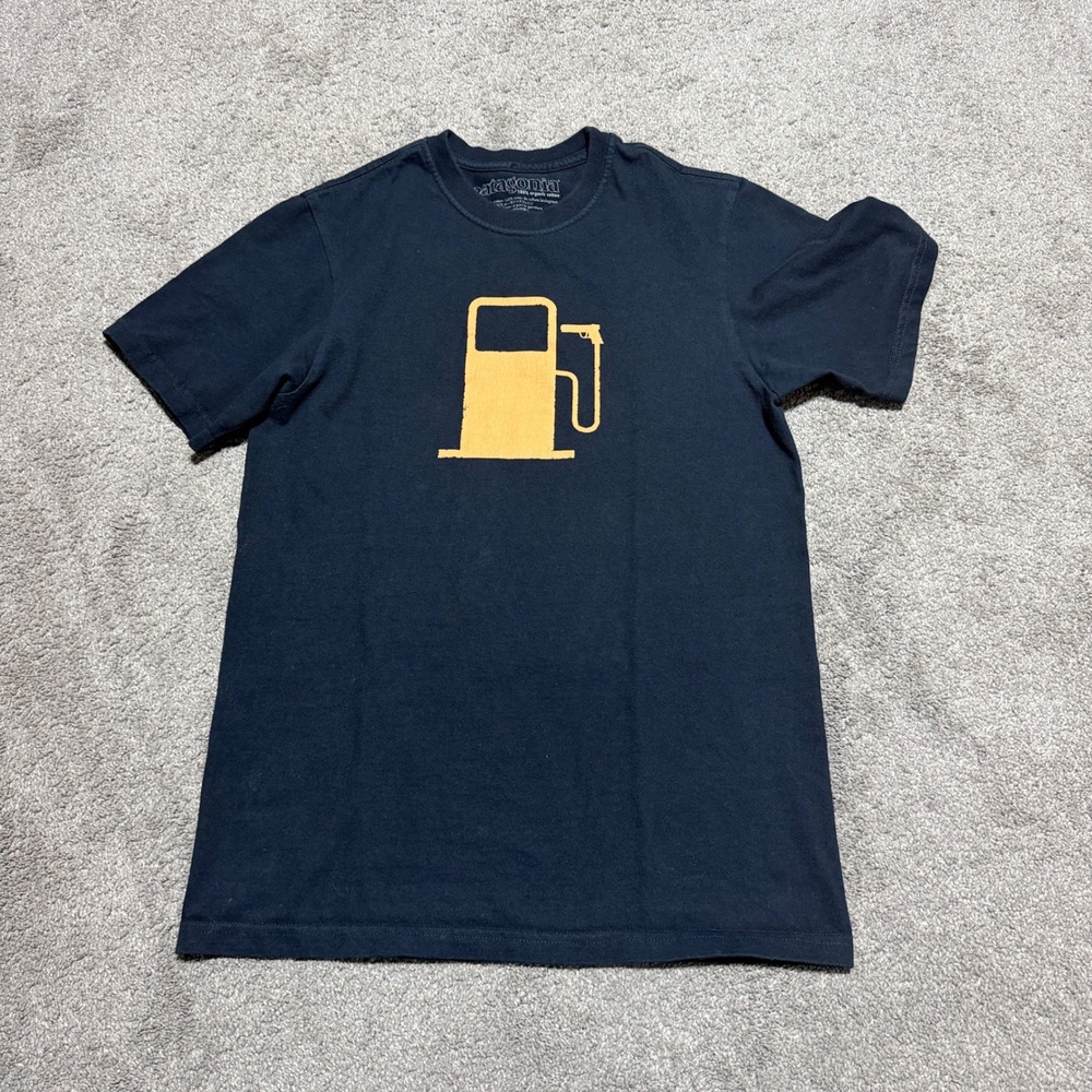 Patagonia Mens Small Black Organic Cotton Gas Pump Graphic T-Shirt Made‎ in USA